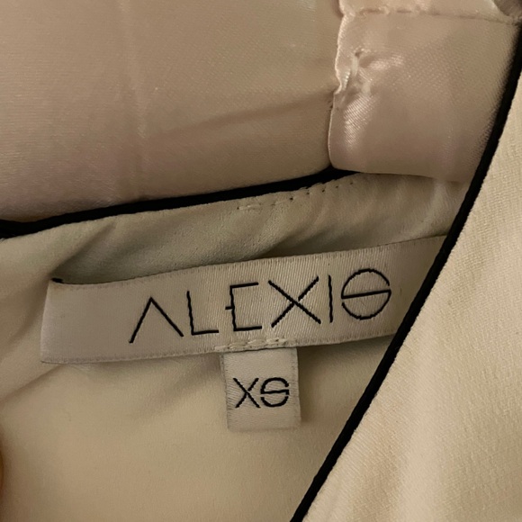 Alexis Erica White Cold Shoulder Blouse - Picture 4 of 10